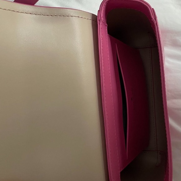 bubblegum pink kate spade purse - Picture 3 of 4